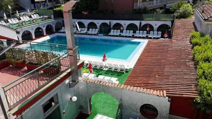 B&B The Sun Swimming & Pool Turin Exterior photo